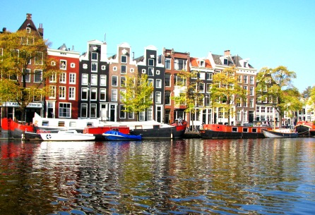 inntel-amsterdam-boats